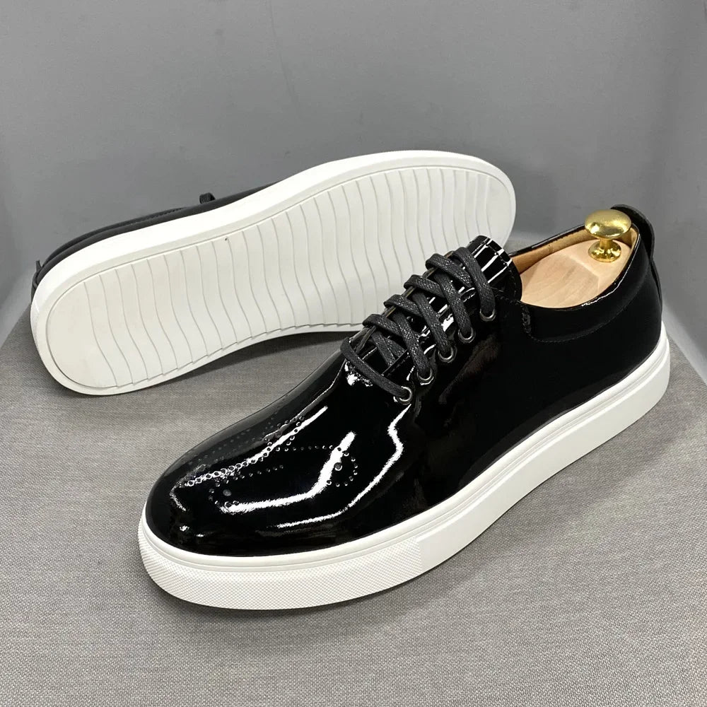 Trendsetting Luxury Casual Lace-Up Comfortable Sneakers